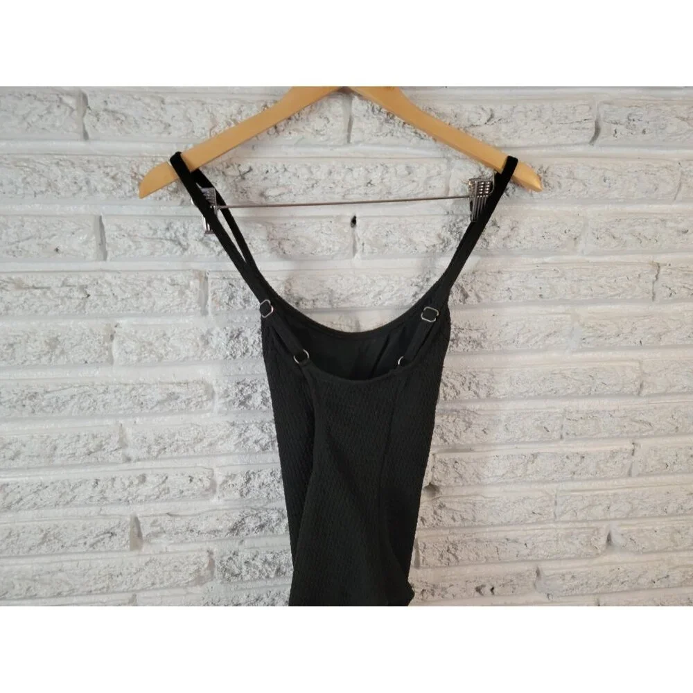 Forever 21 Womens 0X Swimsuit Black Waffle Knit One Piece Criss Cross BLA236E